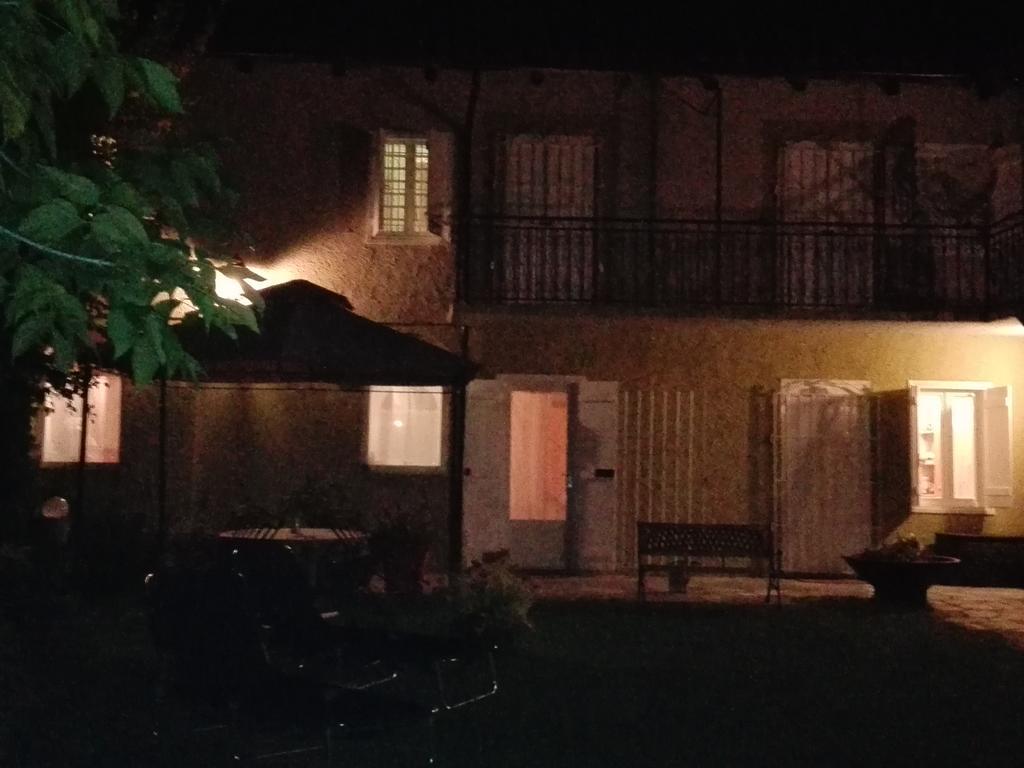 Casa Badinot Guest House Diano d'Alba Bagian luar foto